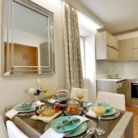 Mar Luxury 아파트