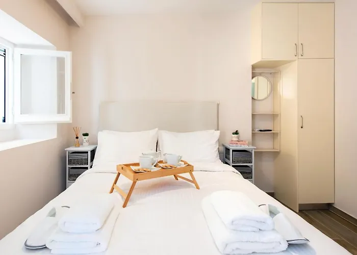 Mar Luxury * Corfu (city)