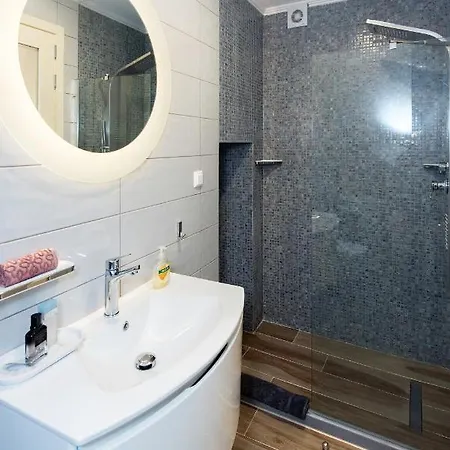 Mar Luxury Corfu (city)