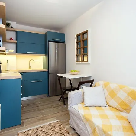 Mar Luxury * Corfu (city)